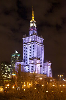 Palacio de Cultura iluminado